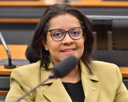 Gisela Simona anunciada candidata a vice na chapa do governador Otaviano Pivetta
